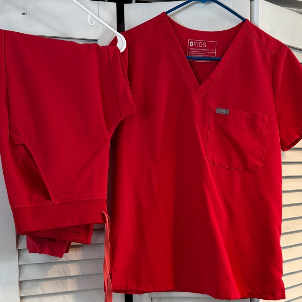 Figs Vivid Red Medical Scrub Set